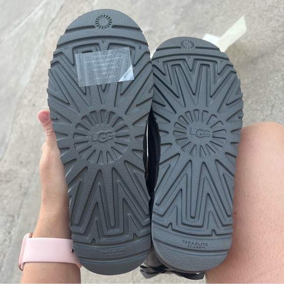 Ugg authentic Bailey bow womens new 100% authentic - Picture 4 of 5